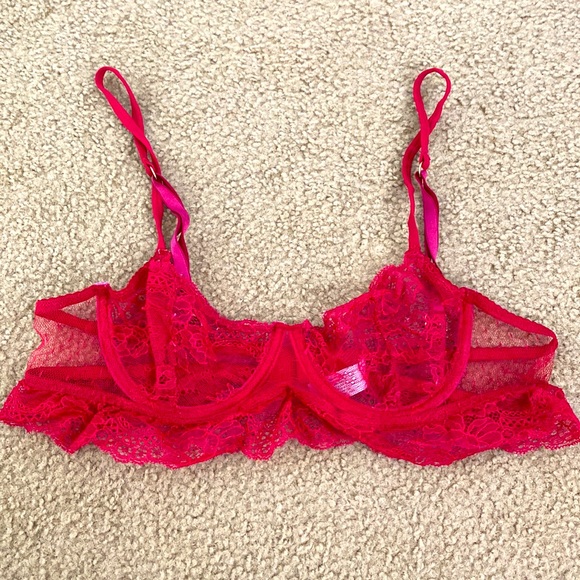 Lace bra size small (34B) - Picture 11 of 11